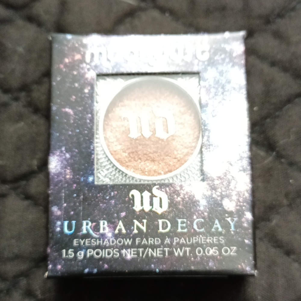 Urban decay moondust in midnight blast